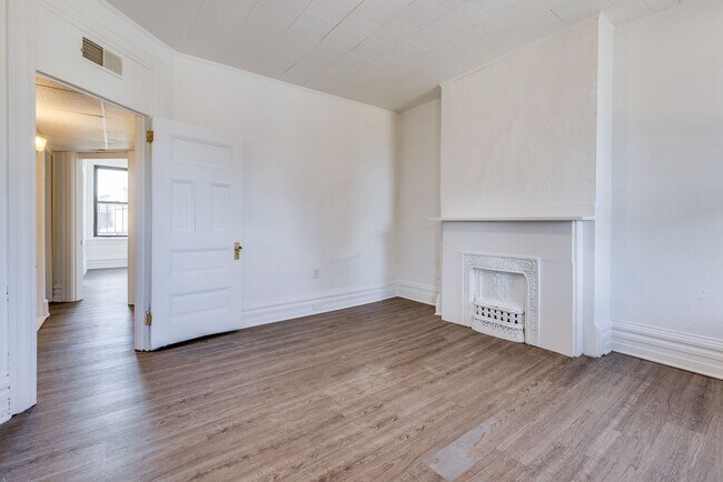 Building Photo - 750 Brownsville Rd