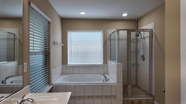 Building Photo - 1060 Beckingham Dr