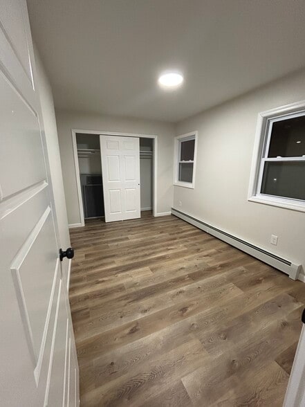 Building Photo - 258 Claywood Dr