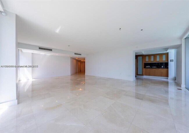 Building Photo - 9401 Collins Ave