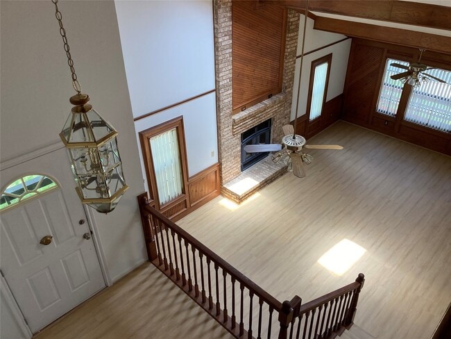 Building Photo - 554 Harbor Dr