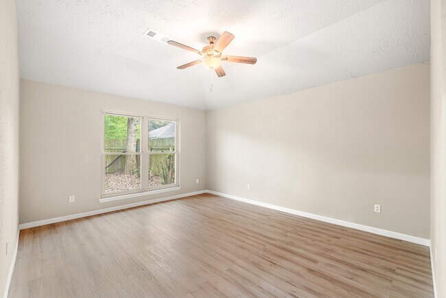 Building Photo - 2530 Spring Dusk Dr