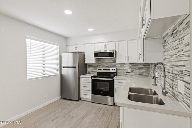 Building Photo - 45 N San Jose