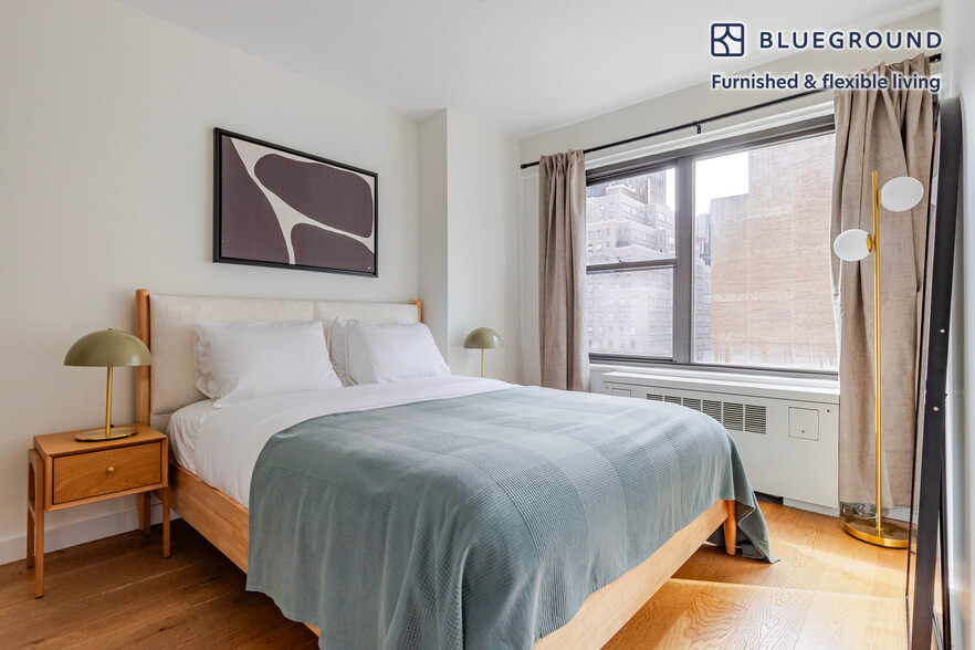 Building Photo - 279 E 44th St