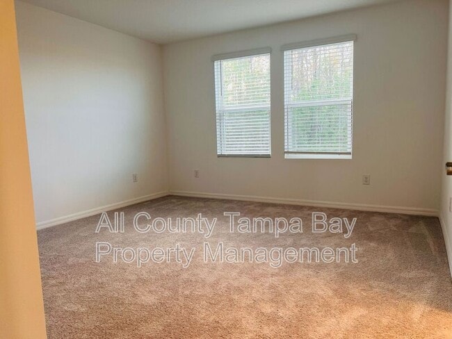 Building Photo - 2187 Hallier Cv