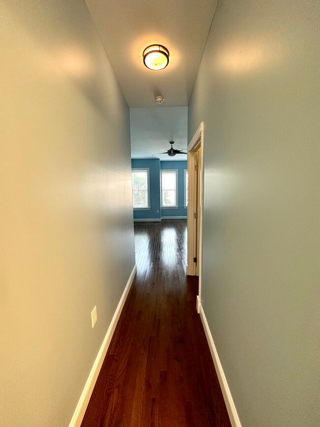 Building Photo - Charming  2Bed/2Bath in Patterson Park
