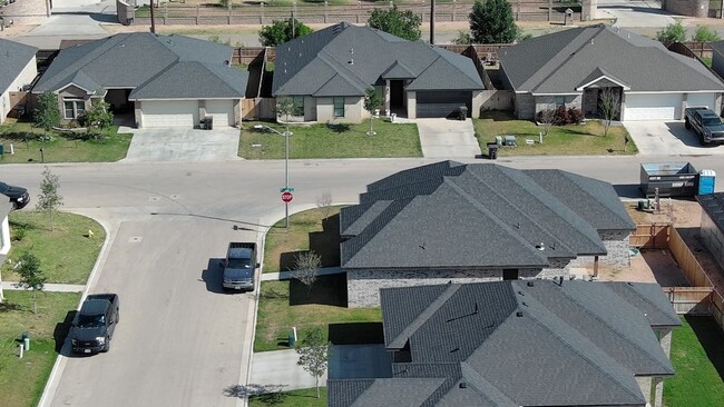 Building Photo - 1104 Osprey Dr