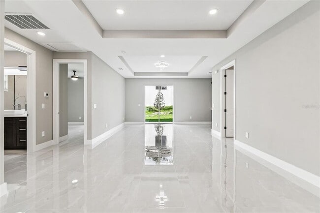 Building Photo - 300 N Lemon Ave