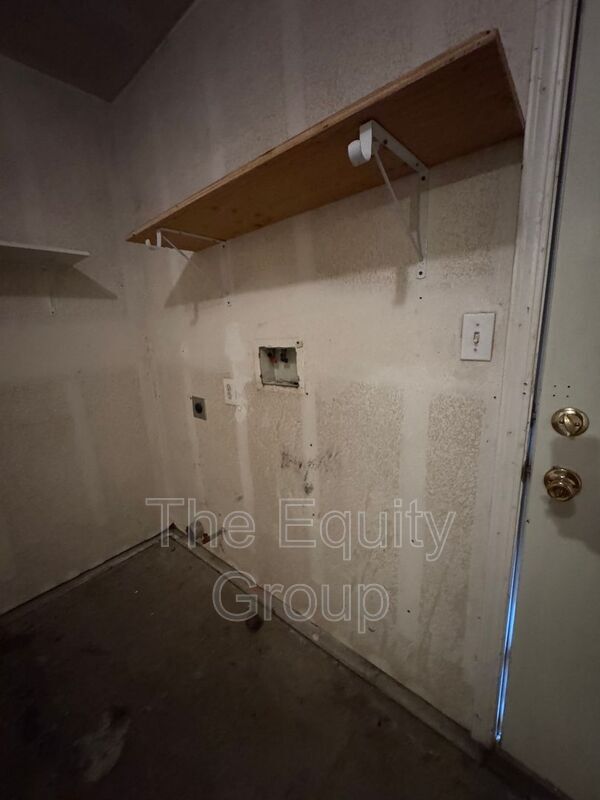 Building Photo - 1336 S Santa Fe St