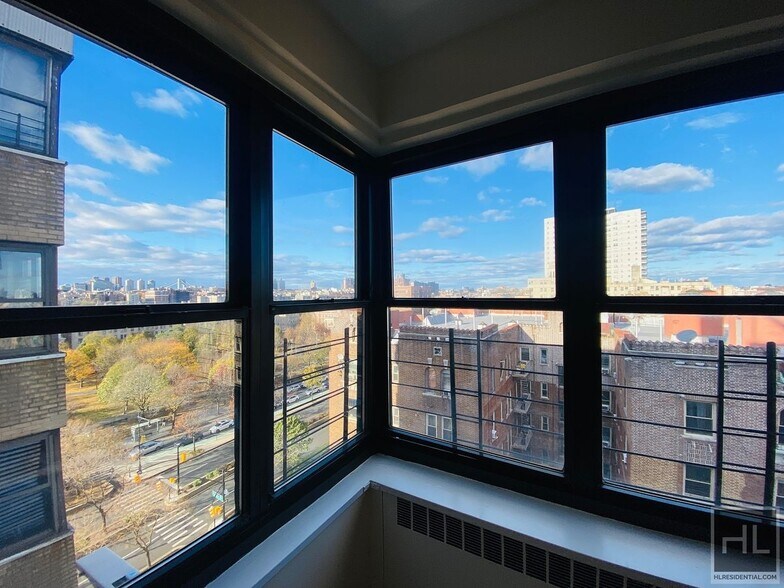 Building Photo - GRAND CONCOURSE