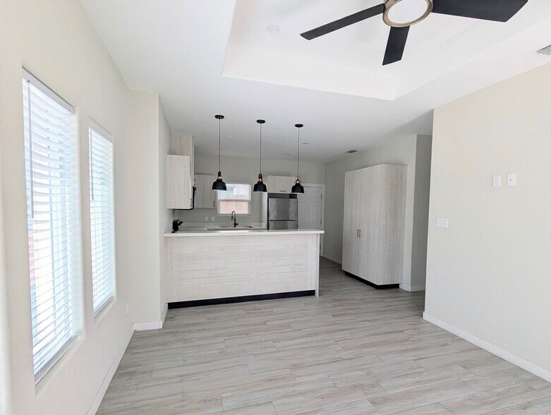 Building Photo - 1320 N McColl Rd