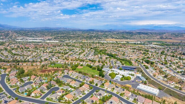 Building Photo - Most Desireable Neighborhood in Temecula  Eastridge by Redhawk