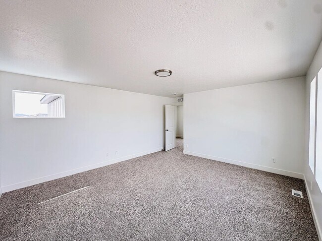 Building Photo - 5478 Orville St