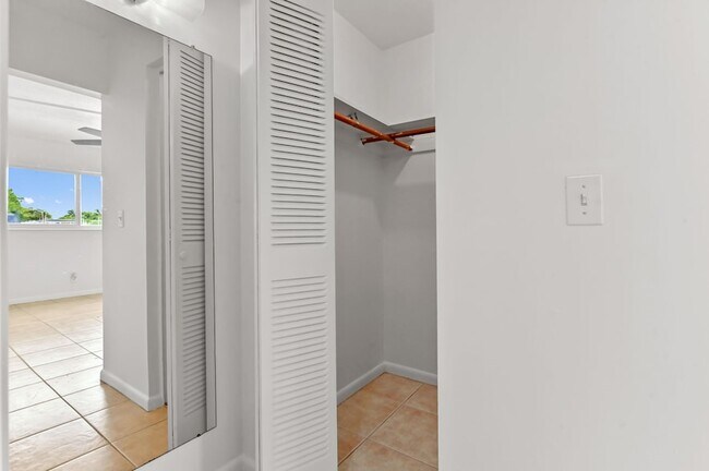 Building Photo - 149 Coventry Pl