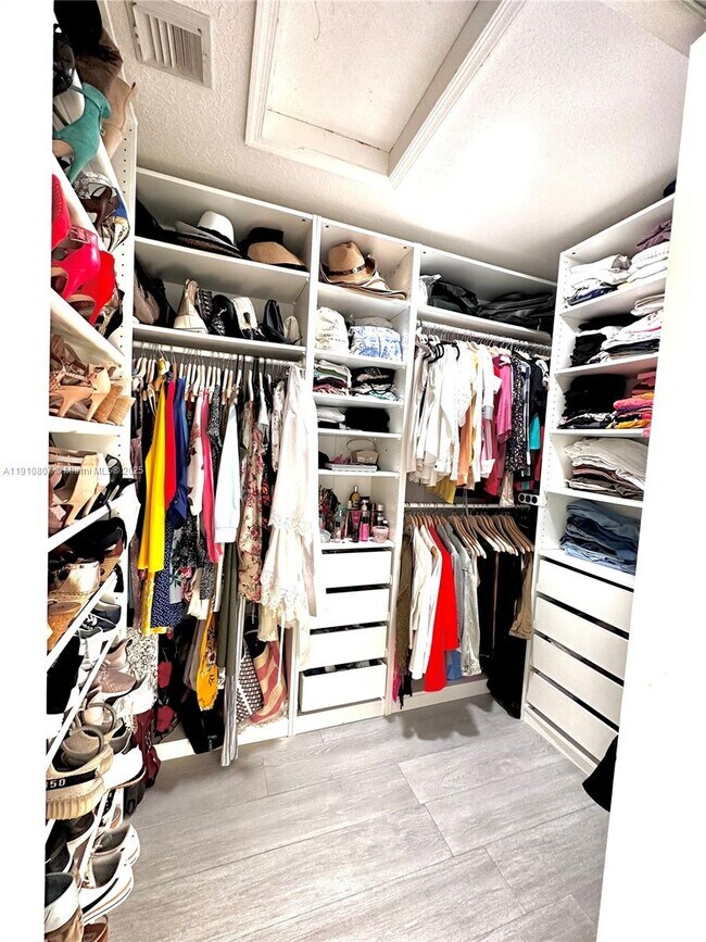 Building Photo - 3501 SW 142nd Ave