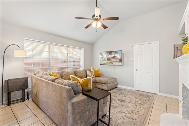 Building Photo - 4709 Justin Dr