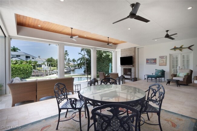 Building Photo - 2201 Beacon Ln