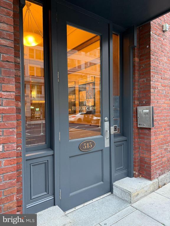 Building Photo - 515 9th St NW