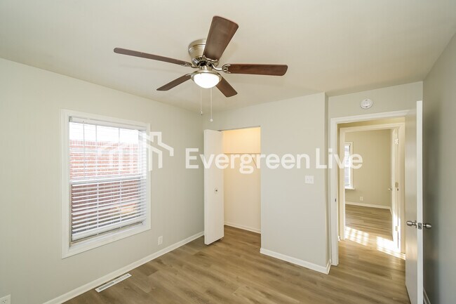 Building Photo - 1850 Priscilla Ave