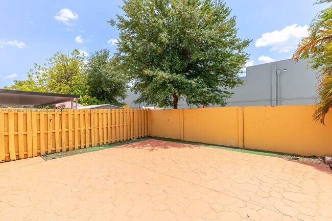 Building Photo - 8640 NW 188th Terrace