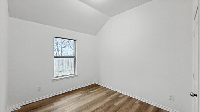 Building Photo - 314 Rolling Meadows Dr