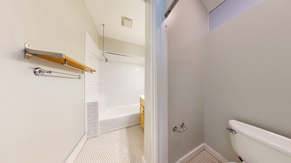 Master Bath - 313 N Charles St