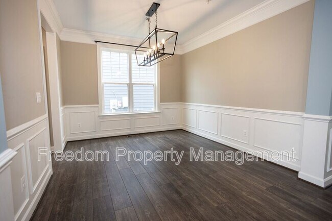 Building Photo - 2425 Morgans Point Dr