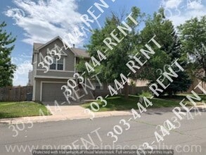 Building Photo - Large 3 Bedroom 2 Bathroom located in Gree...