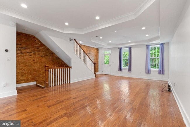 Building Photo - 1110 Orren St NE