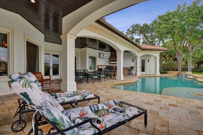 Building Photo - 18669 SE Palm Island Ln