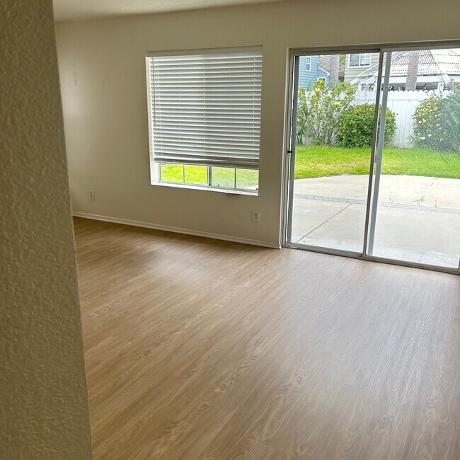 Building Photo - 2543 Spinnaker Ave