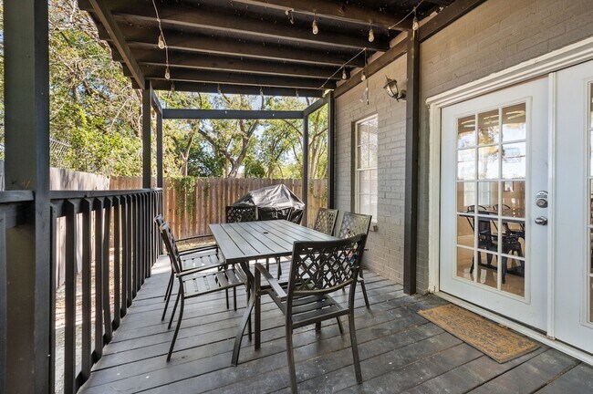 Building Photo - 2504 Ferguson Way