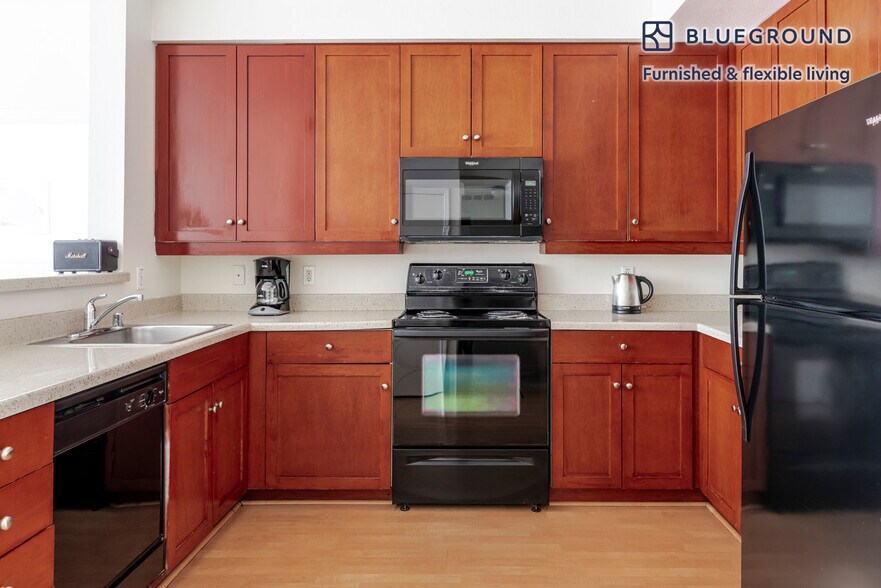 Building Photo - 754 The Alameda