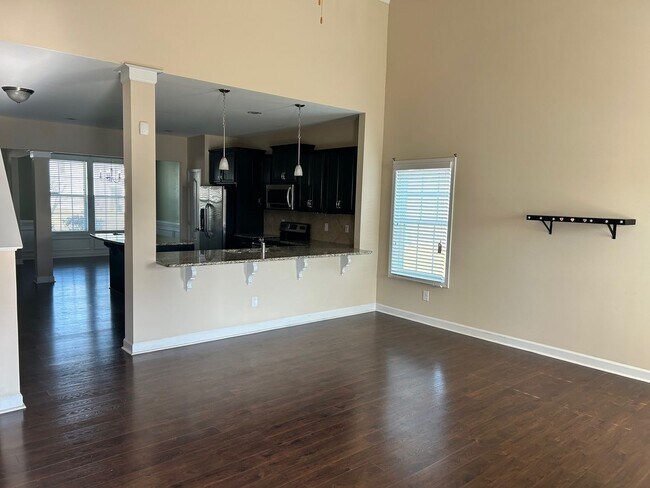 Building Photo - 2120 Courtland Dr