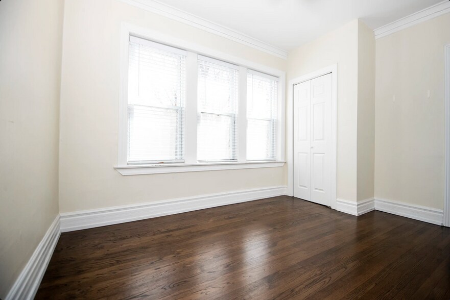 Building Photo - 3643 N Hoyne Ave