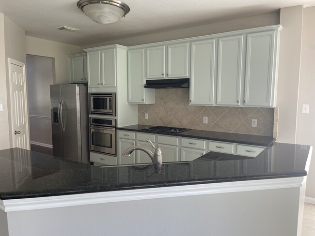 Building Photo - 14131 Sandhill Crane Dr