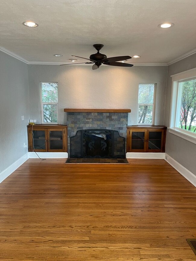 Building Photo - Beautiful 4-Bedroom House