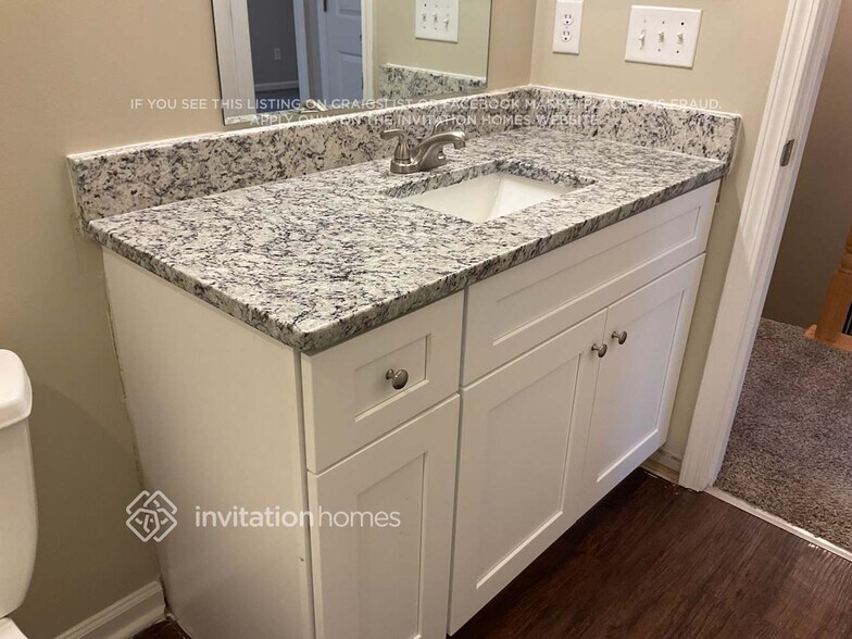 Building Photo - 8704 Winding River Way