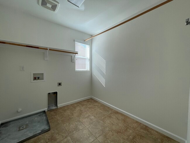 Building Photo - 9748 Collie Way