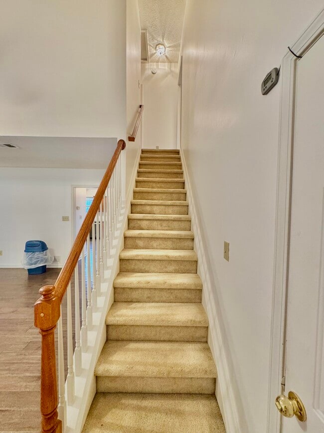 Building Photo - 2453 Prescott Ln