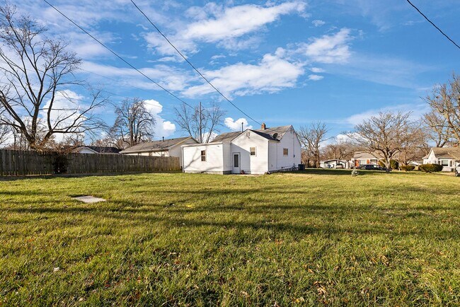 Building Photo - 3 bed / 1.5 Bath Home!