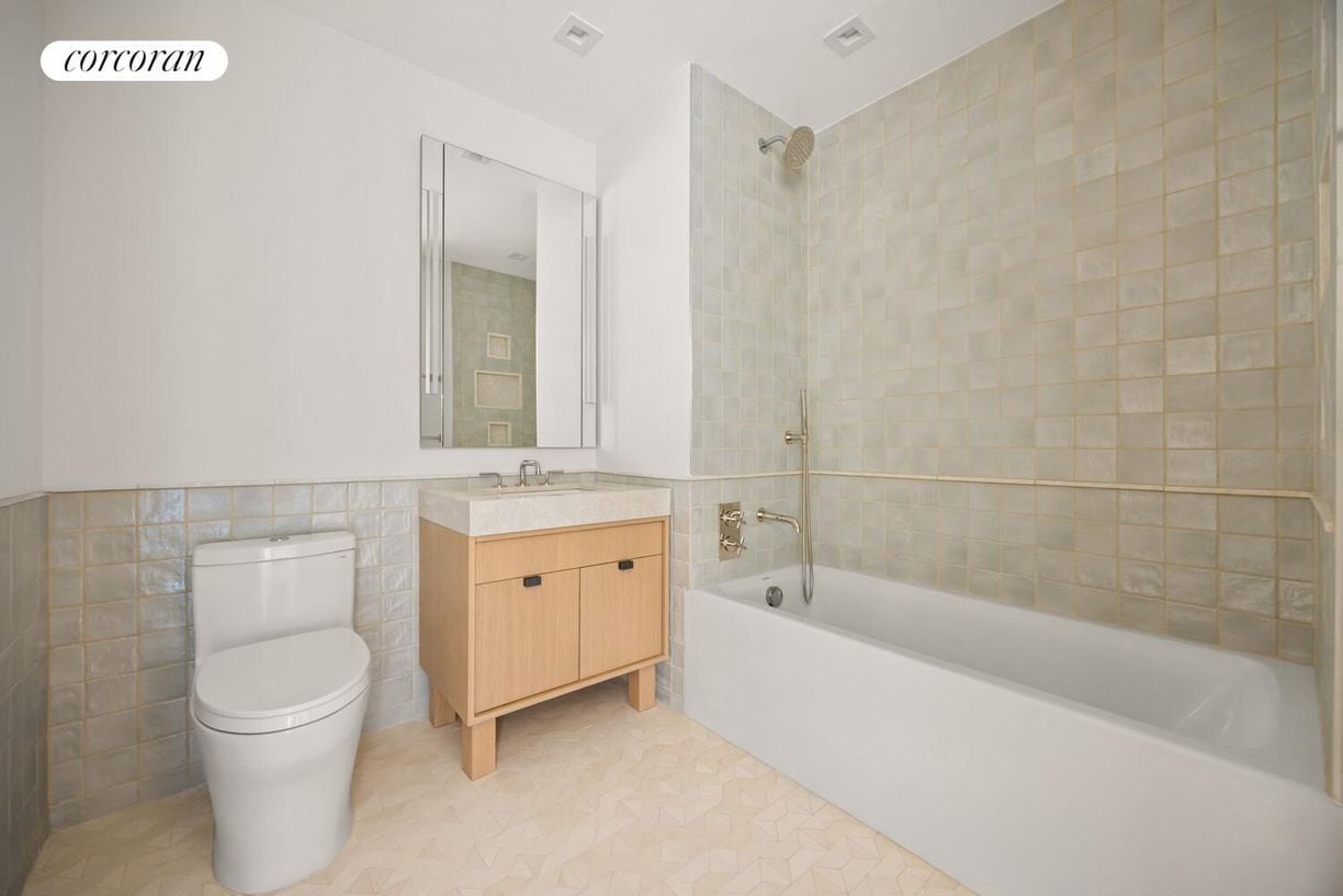 Building Photo - 222 E Broadway