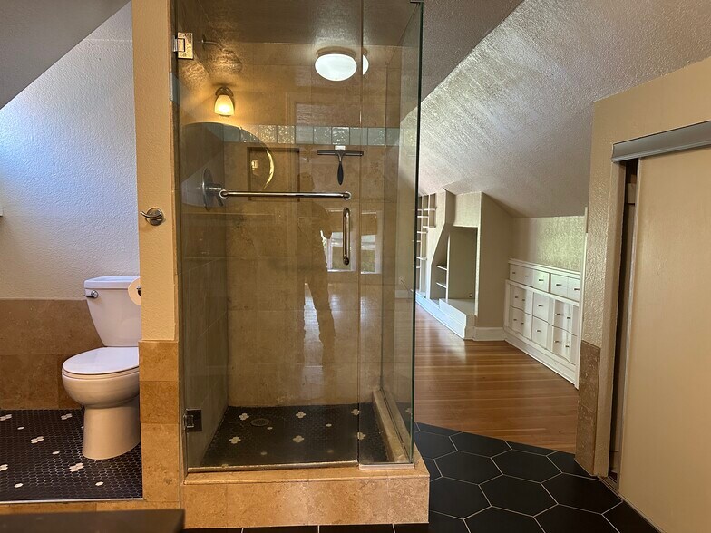 Building Photo - 1330 S Grant St