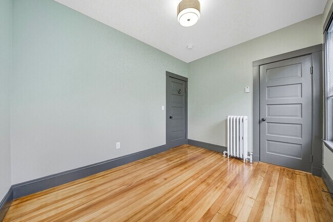 Building Photo - 24 Hinckley St