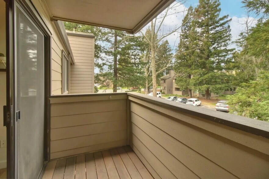Building Photo - 3715 Tallyho Dr
