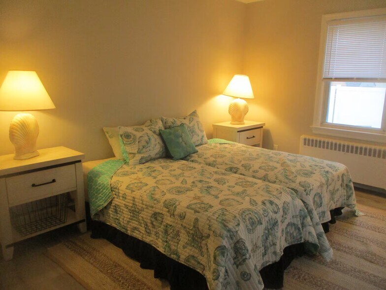 Bedroom 2 - 11 S Gladstone Ave