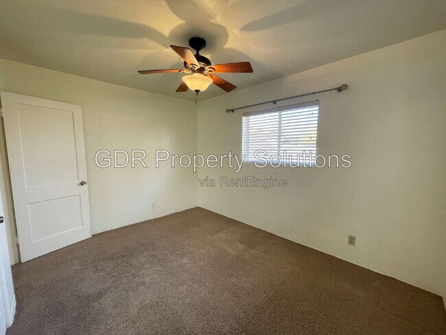 Building Photo - 5703 Princess Jeanne Ave NE