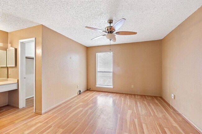 Building Photo - 11685 Alief Clodine Rd