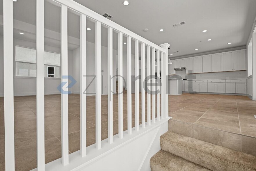 Building Photo - Unit