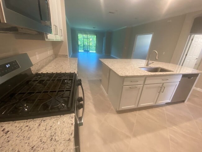 Building Photo - 15220 Cortona Wy